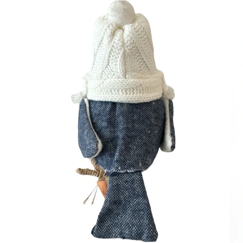 Target 2016 Clipper Felt Blue and Cream Featherly Friends Wondershop Winter Bird
